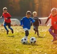 肖战帽衫造,型亮相剧组,聚餐,立博体育官方,立博体育在线官网,立博体育线上,立博体育APP