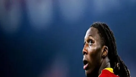 卡拉布里亚盼续约博洛尼亚，期待意杯辉煌与欧冠挑战